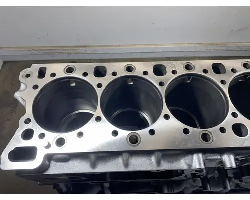 DETROIT DIESEL DD15 Cylinder Block