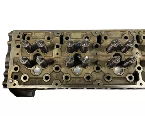 DETROIT DIESEL DD15 Cylinder Head