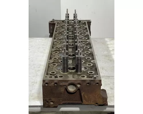 DETROIT DIESEL DD15 Cylinder Head