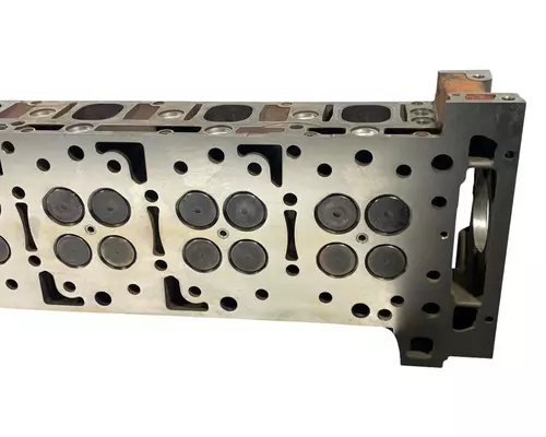 DETROIT DIESEL DD15 Cylinder Head