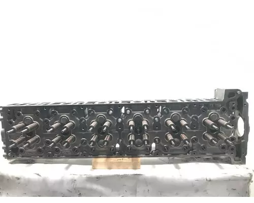 DETROIT DIESEL DD15 Cylinder Head