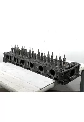 DETROIT DIESEL DD15 Cylinder Head