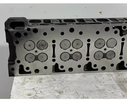 DETROIT DIESEL DD15 Cylinder Head