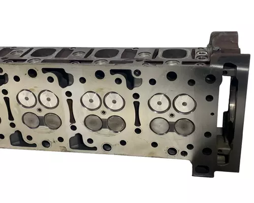 DETROIT DIESEL DD15 Cylinder Head