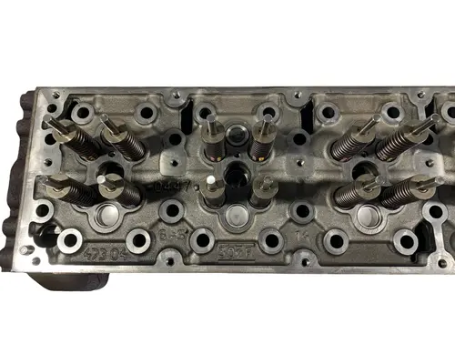 DETROIT DIESEL DD15 Cylinder Head