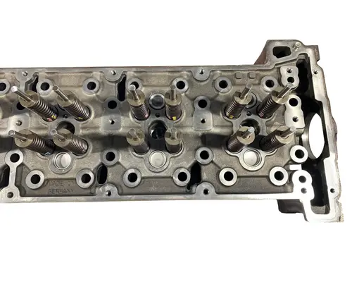 DETROIT DIESEL DD15 Cylinder Head