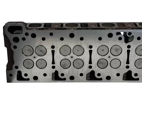 DETROIT DIESEL DD15 Cylinder Head