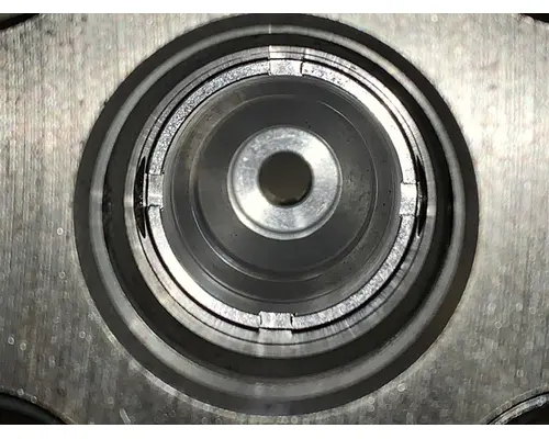 DETROIT DIESEL DD15 Cylinder Head