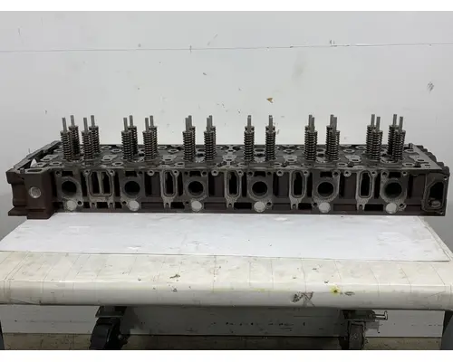 DETROIT DIESEL DD15 Cylinder Head