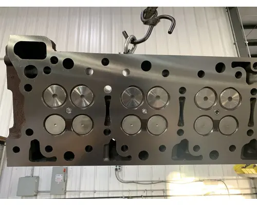 DETROIT DIESEL DD15 Cylinder Head