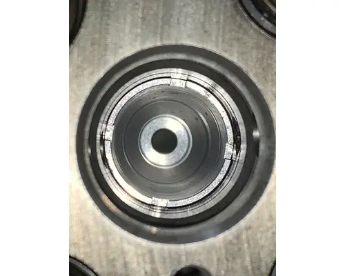 DETROIT DIESEL DD15 Cylinder Head