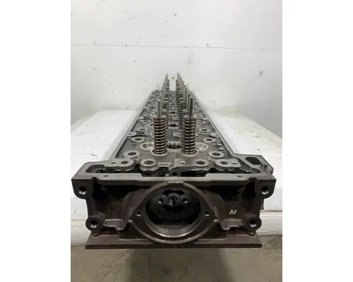 DETROIT DIESEL DD15 Cylinder Head