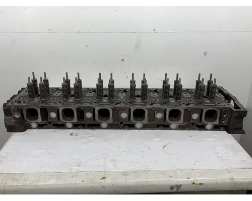 DETROIT DIESEL DD15 Cylinder Head