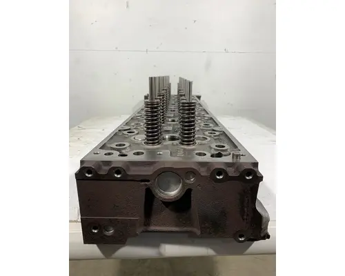 DETROIT DIESEL DD15 Cylinder Head