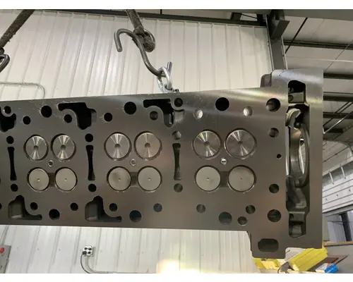 DETROIT DIESEL DD15 Cylinder Head