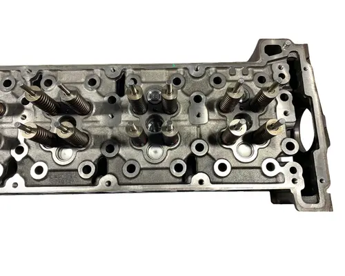 DETROIT DIESEL DD15 Cylinder Head