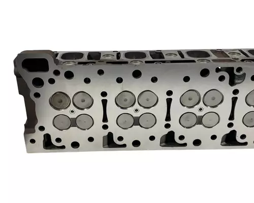 DETROIT DIESEL DD15 Cylinder Head