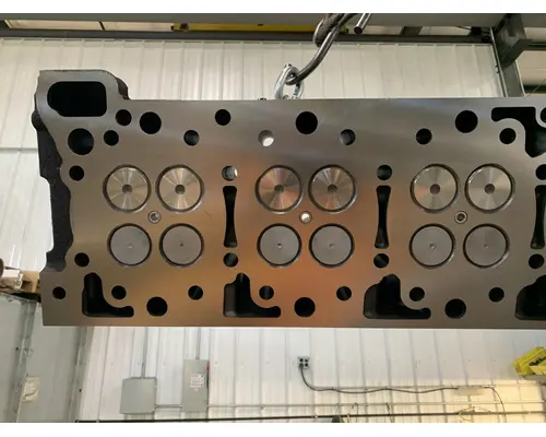 DETROIT DIESEL DD15 Cylinder Head