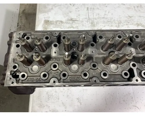 DETROIT DIESEL DD15 Cylinder Head