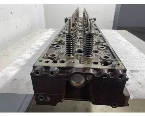 DETROIT DIESEL DD15 Cylinder Head