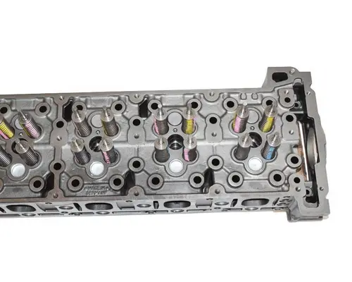 DETROIT DIESEL DD15 Cylinder Head