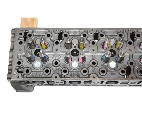 DETROIT DIESEL DD15 Cylinder Head