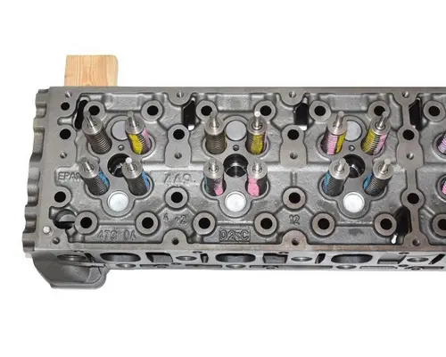 DETROIT DIESEL DD15 Cylinder Head