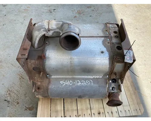 DETROIT DIESEL DD15 DPF (Diesel Particulate Filter)