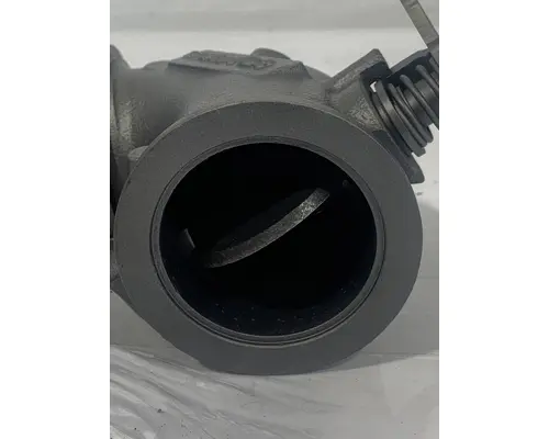 DETROIT DIESEL DD15 EGR Line