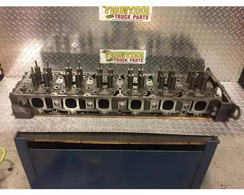 DETROIT DIESEL DD15 Engine Cylinder Head