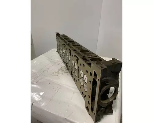 DETROIT DIESEL DD15 Engine Cylinder Head