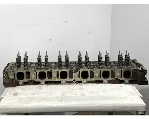 DETROIT DIESEL DD15 Engine Cylinder Head