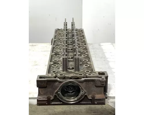 DETROIT DIESEL DD15 Engine Cylinder Head