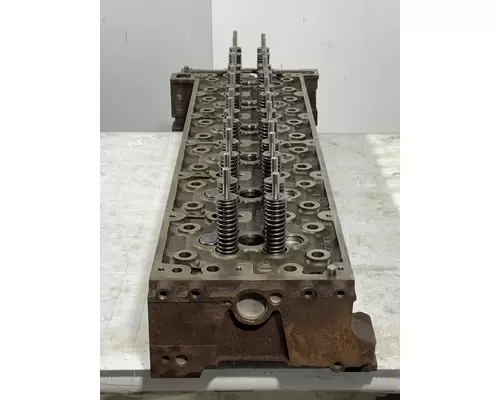 DETROIT DIESEL DD15 Engine Cylinder Head