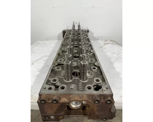 DETROIT DIESEL DD15 Engine Cylinder Head