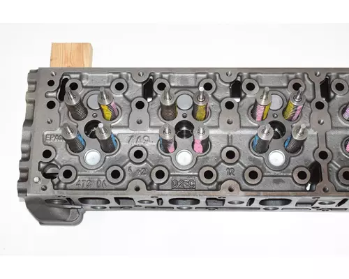 DETROIT DIESEL DD15 Engine Cylinder Head