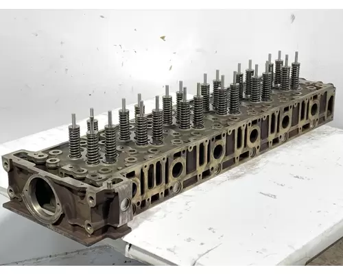 DETROIT DIESEL DD15 Engine Cylinder Head