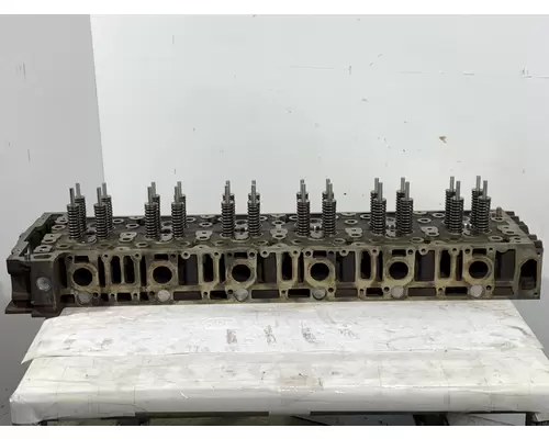 DETROIT DIESEL DD15 Engine Cylinder Head