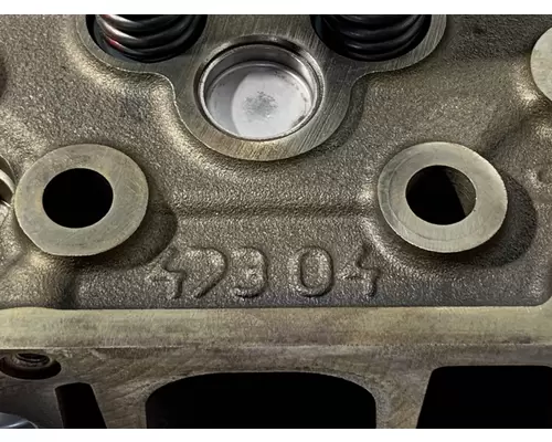 DETROIT DIESEL DD15 Engine Cylinder Head