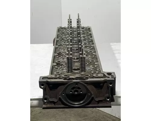 DETROIT DIESEL DD15 Engine Cylinder Head