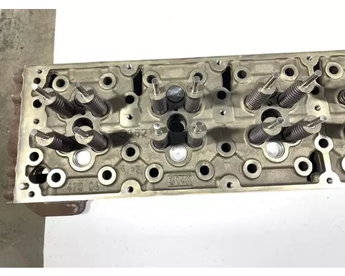 DETROIT DIESEL DD15 Engine Cylinder Head