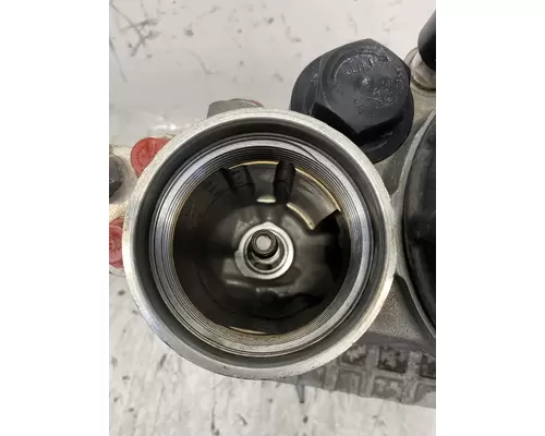 DETROIT DIESEL DD15 Engine Filter Base