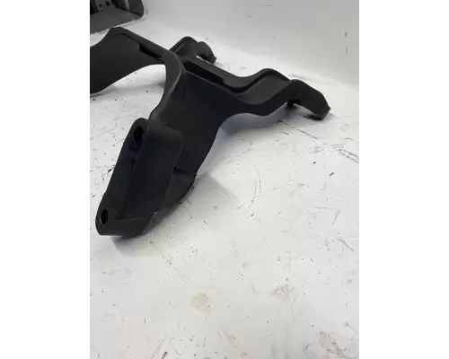 DETROIT DIESEL DD15 Engine Mounts