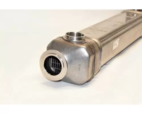 DETROIT DIESEL DD15 Engine Oil Cooler