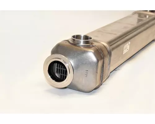 DETROIT DIESEL DD15 Engine Oil Cooler