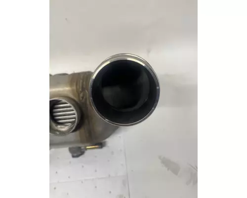 DETROIT DIESEL DD15 Engine Oil Cooler