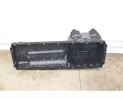 DETROIT DIESEL DD15 Oil Pan
