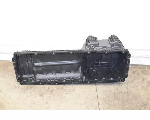 DETROIT DIESEL DD15 Oil Pan