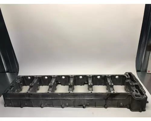 DETROIT DIESEL DD15 Valve Cover Base