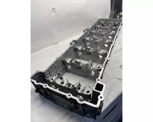 DETROIT DIESEL DD15 Valve Cover Base